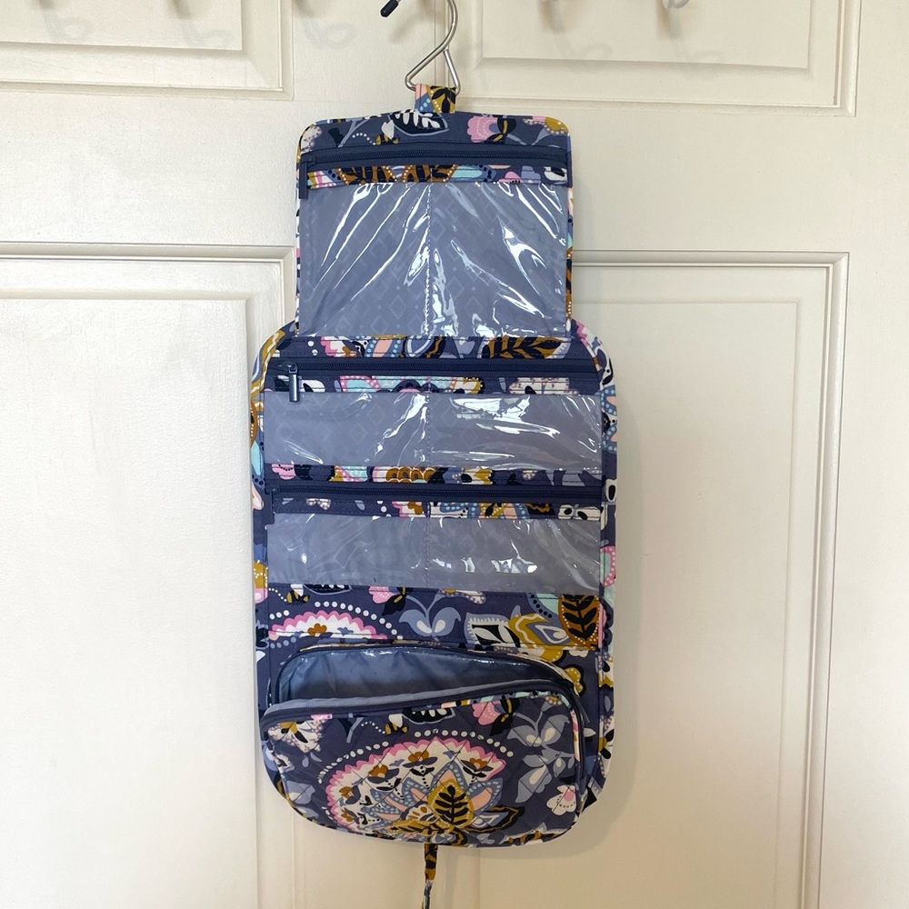 Vera Bradley hanging travel organizer